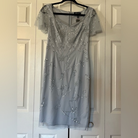 Papell studio by Adrianna Papell beaded dress size 6 , light blue - Picture 4 of 10